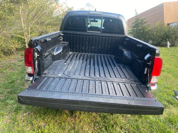2017 Toyota Tacoma SR5 4door 4X4 like new - - by for sale in Henrico, VA – photo 15