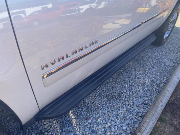 2012 Chevrolet Avalanche LTZ CREW CAB 4X4, WARRANTY, LEATHER, NAV for sale in Norfolk, VA – photo 14