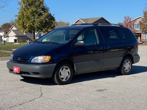 2001 Toyota Sienna LE - cars & trucks - by dealer - vehicle... for sale in Council Bluffs, NE – photo 2