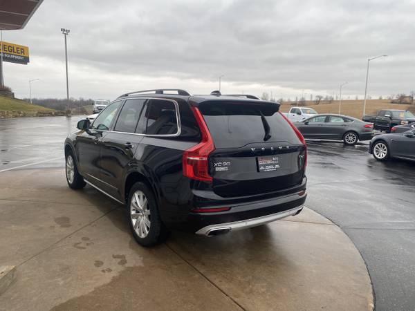2018 Volvo XC90 T6 AWD 7-Passenger Momentum - - by for sale in Dodgeville, WI – photo 11