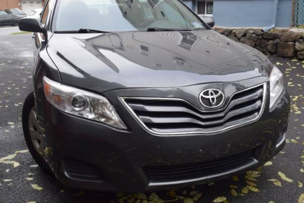 *2011* *Toyota* *Camry* *LE 4dr Sedan 6A* - cars & trucks - by... for sale in Paterson, CT – photo 3