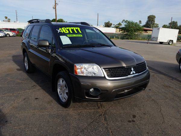 2011 Mitsubishi Endeavor LS 2WD FREE CARFAX ON EVERY VEHICLE for sale in Glendale, AZ