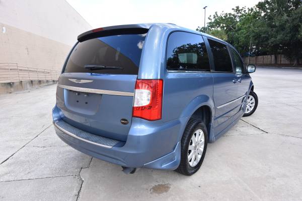 2011 Chrysler Town & Country wheelchair handicap accessible van for sale in New Port Richey , FL – photo 4