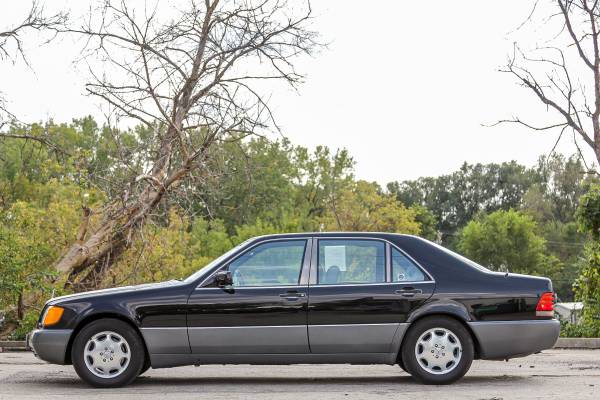 1992 Mercedes 500SEL ONLY 50k miles Fully loaded - cars & trucks -... for sale in Des Moines, IA – photo 2