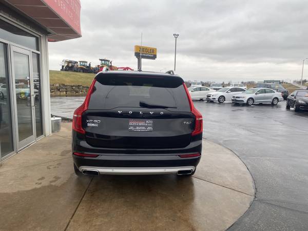 2018 Volvo XC90 T6 AWD 7-Passenger Momentum - - by for sale in Dodgeville, WI – photo 12