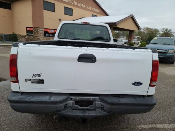 2004 Ford F-250 Super Duty 4dr 4WD LB 6 Speed Manual - cars & trucks... for sale in Faribault, MN – photo 7