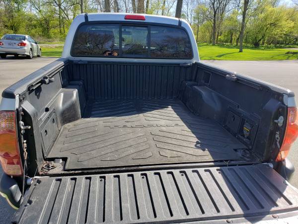 2006 Toyota Tacoma double cab prerunner sr5 5ft bed for sale in Marysville, OH – photo 6