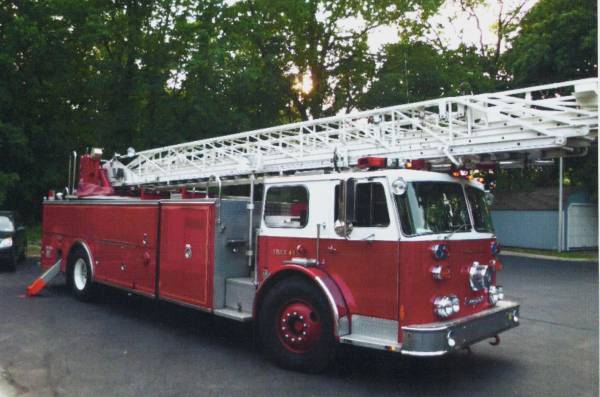 1976 Seagrave Firetruck for sale in Newtown, NY – photo 2