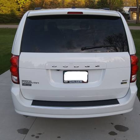 2018 Dodge Caravan SXT for sale in Lakeville, MN – photo 2