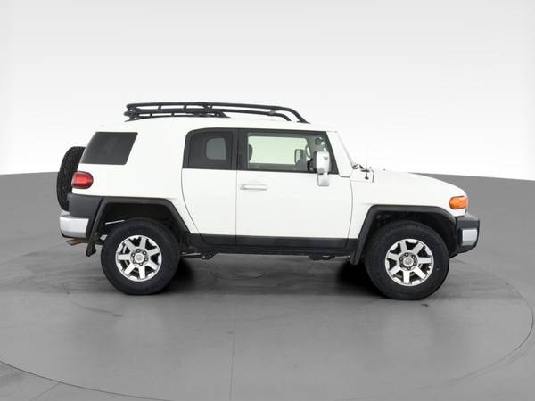 2014 Toyota FJ Cruiser Sport Utility 2D suv White - FINANCE ONLINE -... for sale in Raleigh, NC – photo 13
