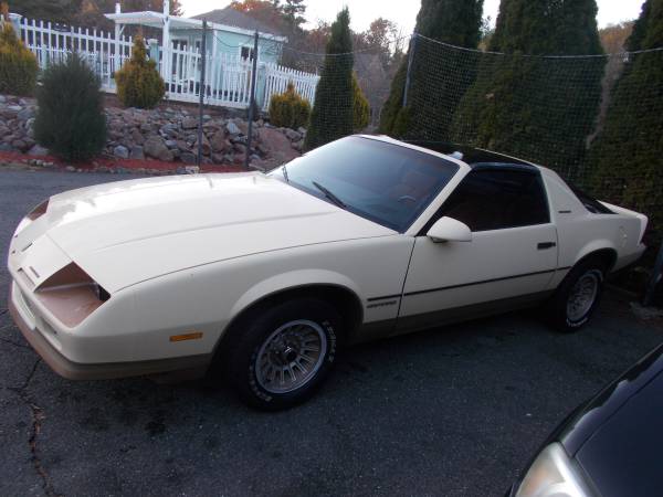 ANTIQUE-1985 CHEVY CAMARO BERLINETTA - cars & trucks - by owner -... for sale in Middleton, MA – photo 2