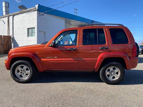 2002 Jeep Liberty Limited 4WD - - by dealer - vehicle for sale in Grand Rapids, MI – photo 4