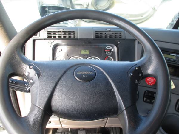 ◄◄◄ 2012-2014 Freightliner Cascadia 125 Day Cabs ►►► - cars & trucks... for sale in Evansville, IN – photo 8
