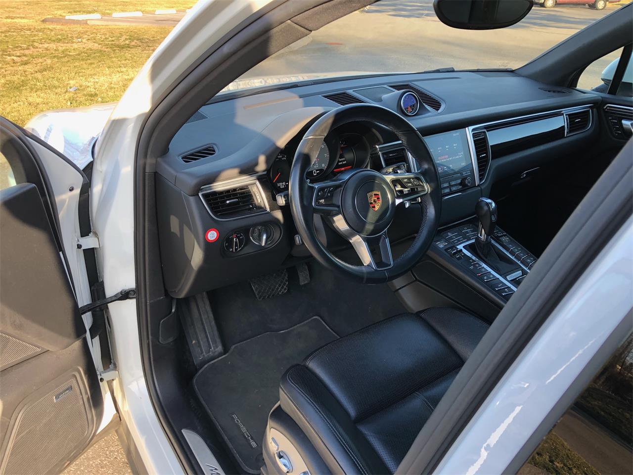 2018 Porsche Macan for sale in Orange, CT – photo 9