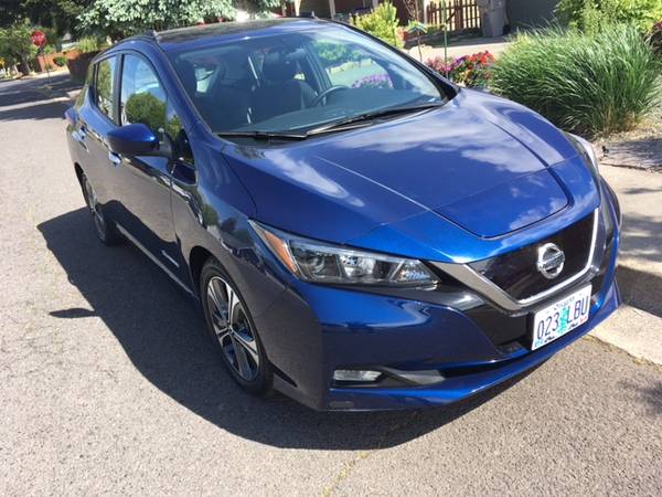 Clean 2018 Nissan Leaf, SV, from private seller with extras - cars & for sale in Underwood, OR