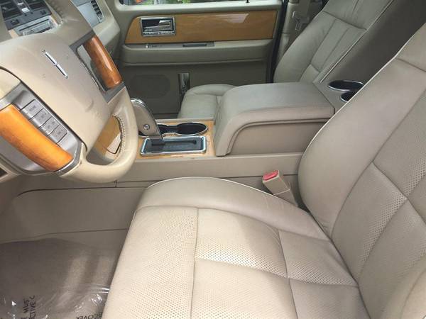 2008 Lincoln Navigator - Lowest Miles / Cleanest Cars In FL - cars &... for sale in Fort Myers, FL – photo 6