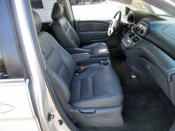 2006 Honda Odyssey silver - - by dealer - vehicle for sale in Louisville, KY – photo 7