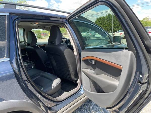 2010 Volvo XC70 - I6 Navigation, Sunroof, Heated Leather, Books for sale in Dagsboro, DE 19939, MD – photo 17