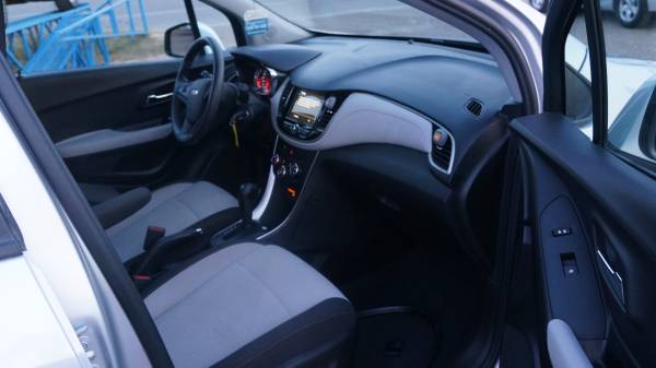 2019 CHEVROLET TRAX - - by dealer - vehicle automotive for sale in San Juan, TX – photo 10