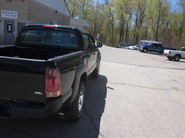 2012 Toyota Tacoma 4dr Double Cab 4x4 4 0L V6 Auto 159K Black 17950 for sale in East Derry, RI – photo 9