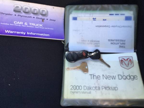 2000 Dodge Dakota SLT 4x4 Club Cab V-8/tow package - cars & trucks -... for sale in milwaukee, WI – photo 17