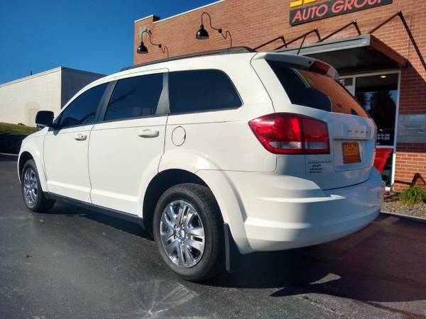 2014 Dodge Journey FWD SE **3RD ROW SEATING, GUARANTEED AUTO... for sale in Springfield, MO – photo 3