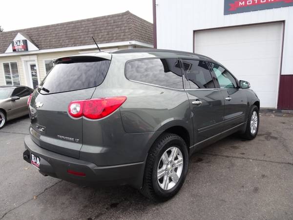2011 Chevrolet Traverse AWD 2LT *Only 72k* - cars & trucks - by... for sale in Waterloo, IA – photo 6