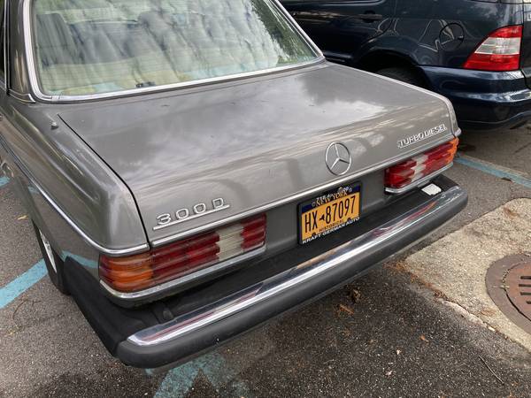 1985 Mercedes Benz 300D - cars & trucks - by owner - vehicle... for sale in Glen Cove, NY – photo 5