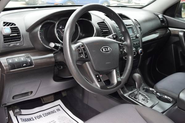 2012 KIA SORENTO!!3 ROW OF SEATS - cars & trucks - by owner -... for sale in Lewisville, TX – photo 10