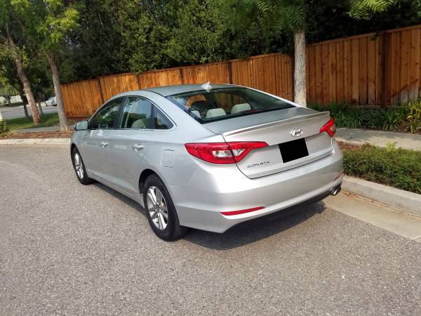 15 Hyundai Sonata SE Clean Title ONLY 52k mile BACK UP CAMERA... for sale in Monterey, CA – photo 3