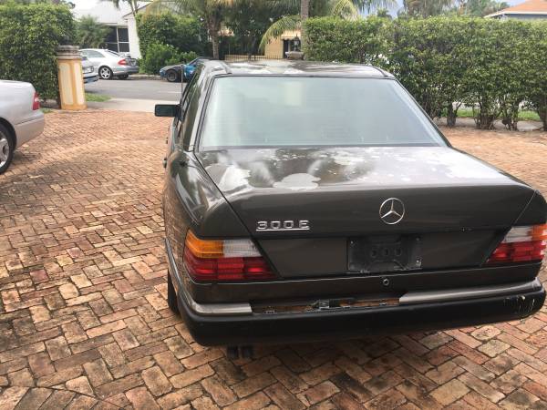 1986 Mercedes Benz 300 E - cars & trucks - by owner - vehicle... for sale in West Palm Beach, FL – photo 4