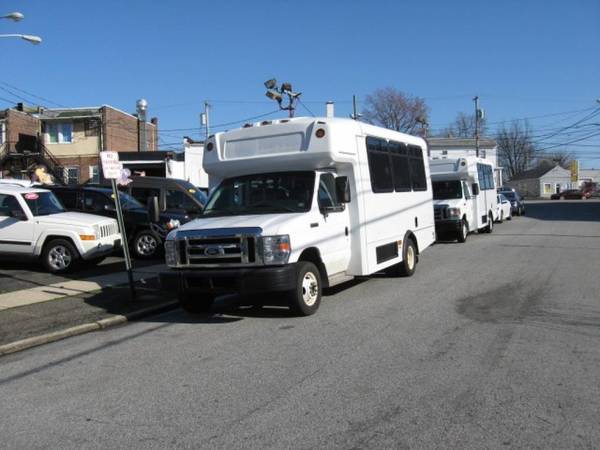 2016 Ford Econoline E450 - BIG BIG SAVINGS! - - by for sale in Prospect Park, NJ – photo 2