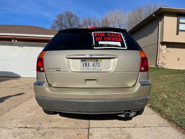 2005 Chysler Pacifica - cars & trucks - by owner - vehicle... for sale in Elkhorn, NE – photo 2