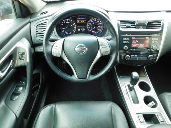 2013 Nissan Altima 2.5 SL - cars & trucks - by dealer - vehicle... for sale in Des Moines, IA – photo 10