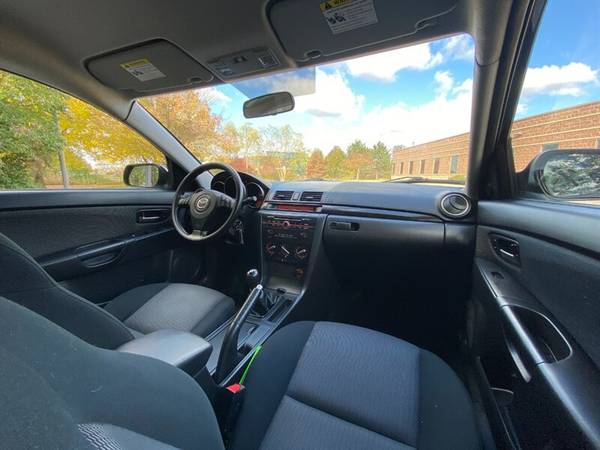 2008 Mazda3 i Sport: WOW 5 Spd Manual ** ONE OWNER ** EXTENSIVE... for sale in Madison, WI – photo 18