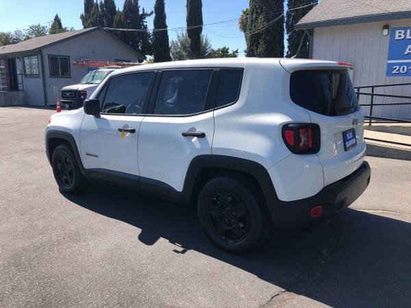 ** 2015 Jeep Renegade Sport Gas Saver BEST DEALS GUARANTEED ** for sale in CERES, CA – photo 4