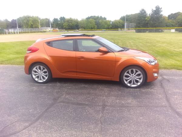 Reduced, 2015 Hyundia Veloster, only 29k miles, factory warranty for sale in Appleton, WI – photo 4