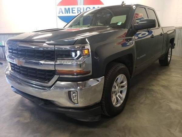 2018 Chevrolet Chevy Silverado 1500 LT - - by dealer for sale in Norman, OK – photo 3