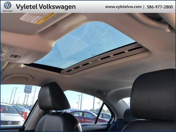 2011 Volkswagen Jetta Sedan sedan 4dr Manual TDI w/Nav - Volkswagen... for sale in Sterling Heights, MI – photo 18