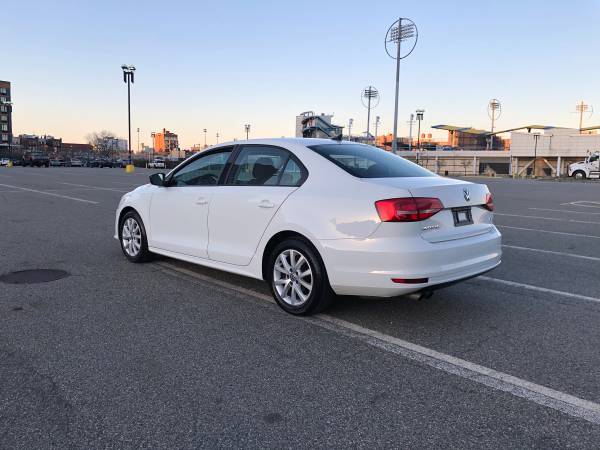 Gas Saver 15 VW Jetta Compact Sedan Excellent condition! White & for sale in Brooklyn, NY – photo 17
