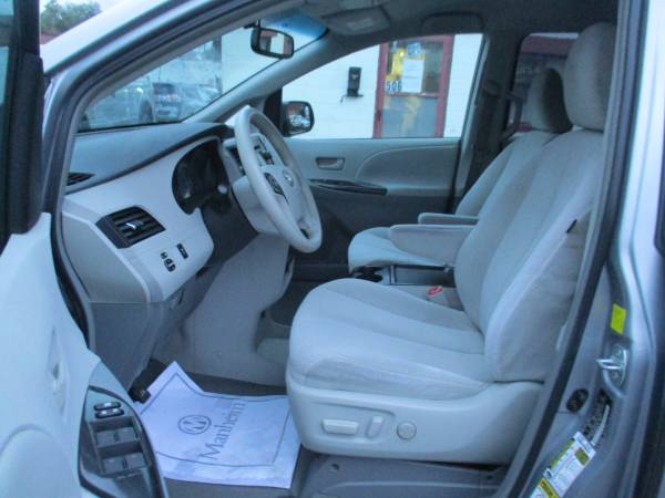 2011 Toyota Sienna sport LE **8 passenger/Like New/Clean & New... for sale in Roanoke, VA – photo 14