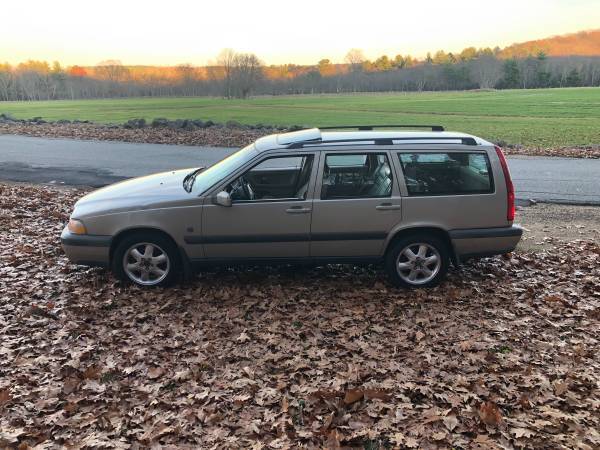 2000 Volvo V70 XC Wagon Third Row Only 136k - cars & trucks - by... for sale in Please See Ad, MA – photo 13