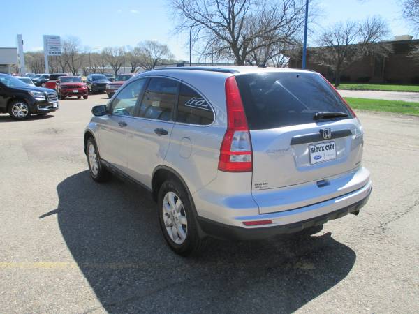 2011 Honda CR-V SE 4WD - - by dealer - vehicle for sale in Sioux City, IA – photo 3