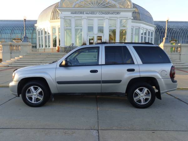 2005 CHEVY TRAILBLAZER - FINANCING AVAILABLE - cars & trucks - by... for sale in Saint Paul, MN – photo 5