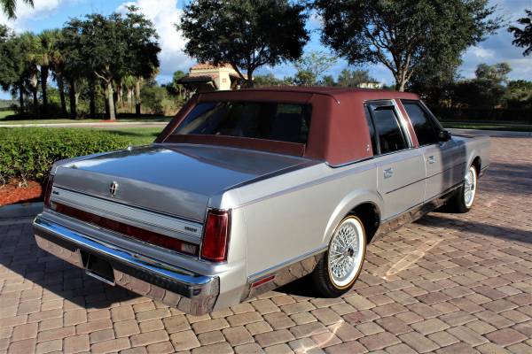 1988 Lincoln Town Car Signature Special Edition - cars & trucks - by... for sale in Royal Palm Beach, FL – photo 4