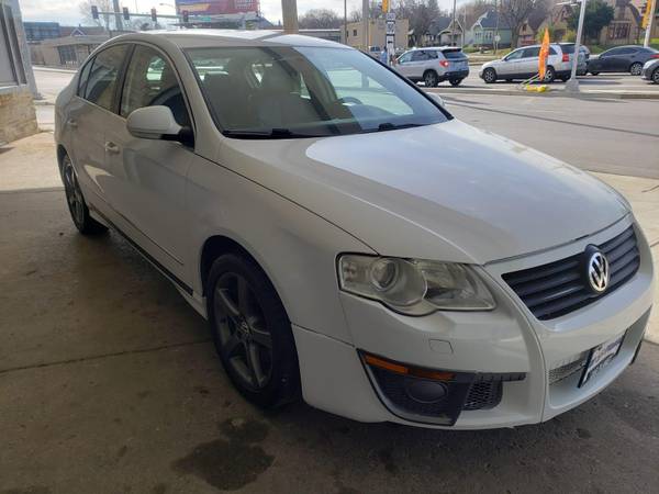 2008 VOLKSWAGEN PASSAT - cars & trucks - by dealer - vehicle... for sale in MILWAUKEE WI 53209, WI – photo 4
