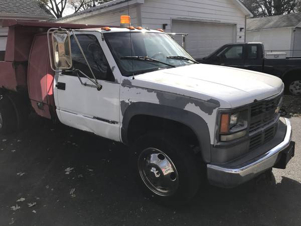 2000 Chevrolet 3500 Dump - cars & trucks - by owner - vehicle... for sale in Dekalb, IL – photo 3