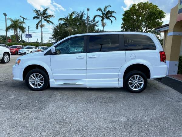 2014 Dodge Grand Caravan 4dr Wgn SE / HANDICAP ACCESSIBLE VAN 90... for sale in Miami, FL – photo 3