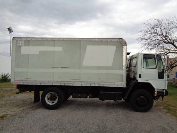2005 STERLING SC8000 CARGO MAIL TRUCK! ALLISON TRANS, ONLY 73K MILES!! for sale in Palmyra, PA – photo 5