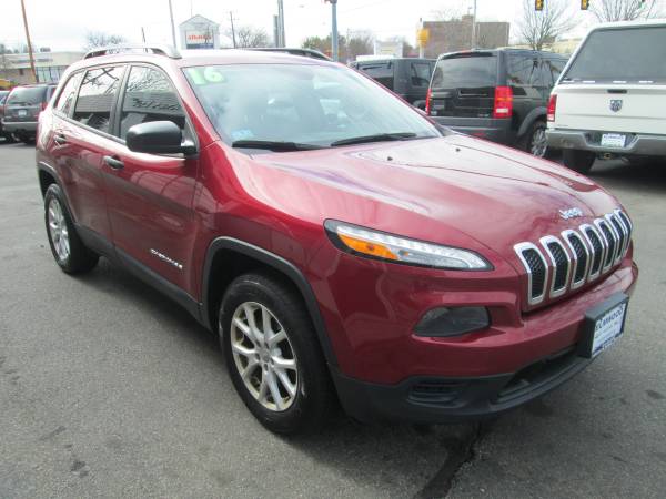2016 jeep cherokee sport 4cl 4wd great on gas - - by for sale in East Providence, RI – photo 7